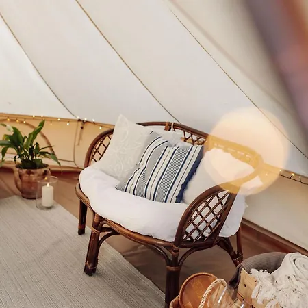 Luxe tent Taeheonni Glaemping Tautsa