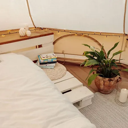Luxe tent Taeheonni Glaemping Tautsa